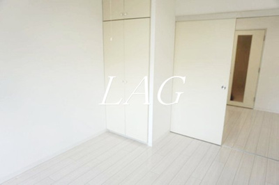 【居間・リビング】 | 日興パレス登戸 | 洋室のお部屋です。