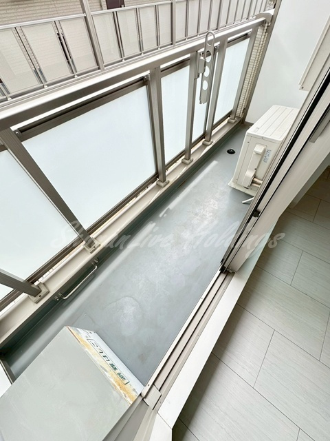 横浜市磯子区中原１丁目のアパートのバルコニー