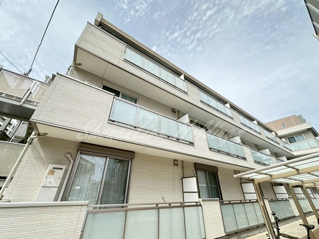 横浜市磯子区中原１丁目のアパート