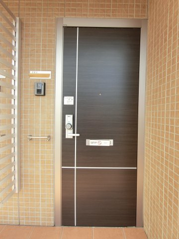 コルサージュの玄関