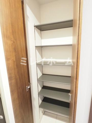 ドゥーエ梅屋敷の玄関