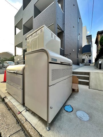 フローネル六番町のエントランス