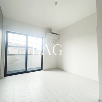 【居間・リビング】 | ＭＥＬＤＩＡ秋山 | 洋室のお部屋です。