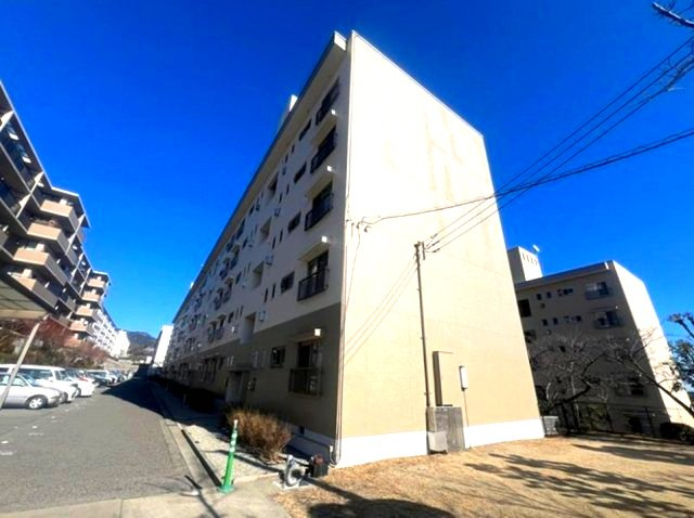 渦ヶ森コーポ16号館の外観|徒歩2分【渦森台2丁目】バス停