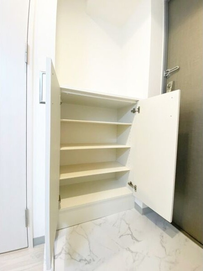 【収納】クレストタップ神戸湊町ブラン 