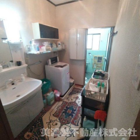６７１５６　本巣市根尾神所中古戸建（平屋）の脱衣所