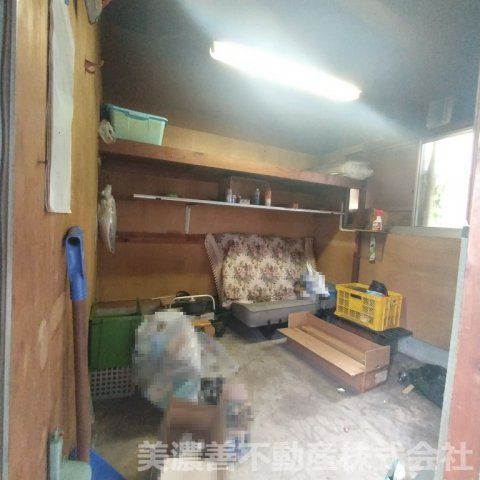 ６７１５６　本巣市根尾神所中古戸建（平屋）の収納