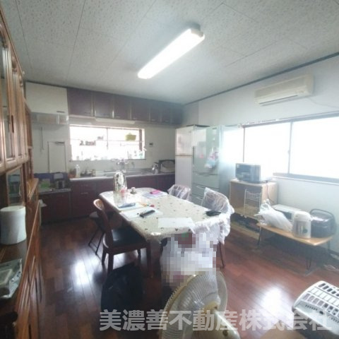６７１５６　本巣市根尾神所中古戸建（平屋）のキッチン