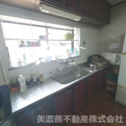 ６７１５６　本巣市根尾神所中古戸建（平屋）のキッチン