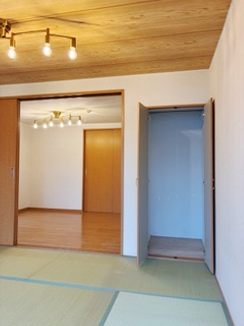 国領ビルの収納