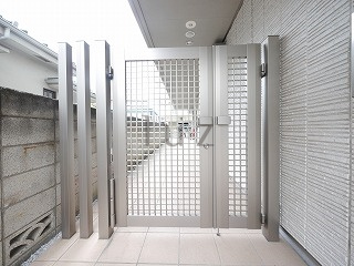 アローズのエントランス