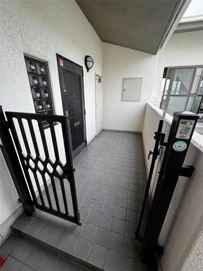 【玄関】日の出ビル 