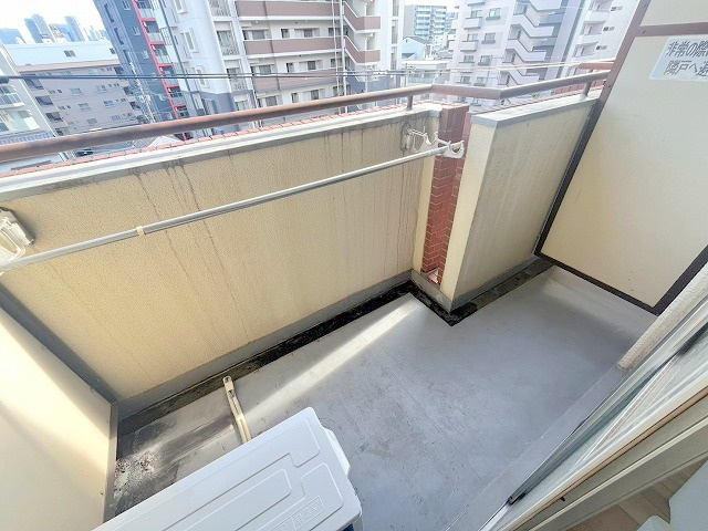 島ビルのバルコニー