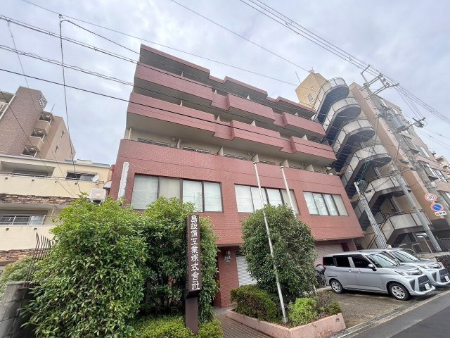 島ビルの外観
