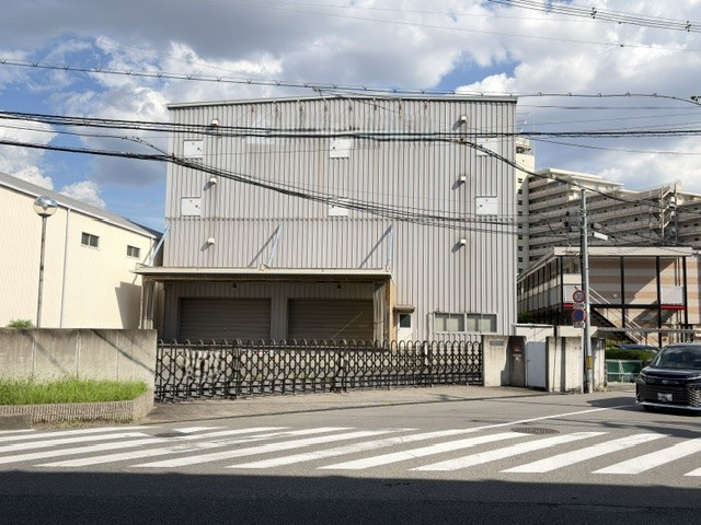 寝屋川市池田北町貸倉庫330万円