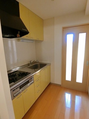 OMマンション東生駒のキッチン|お料理しやすいキッチンです