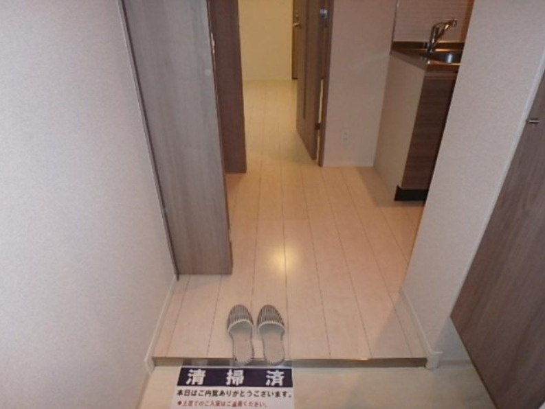 DUARES麹町の玄関