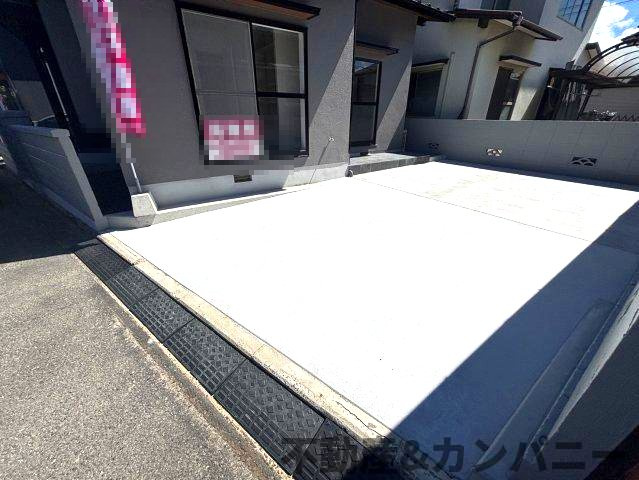 古三津3丁目の中古のおうちの駐車場|駐車場に車を止められます
