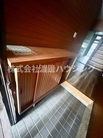 ロッヂm豊秀町2丁目テラスハウスの収納|玄関収納