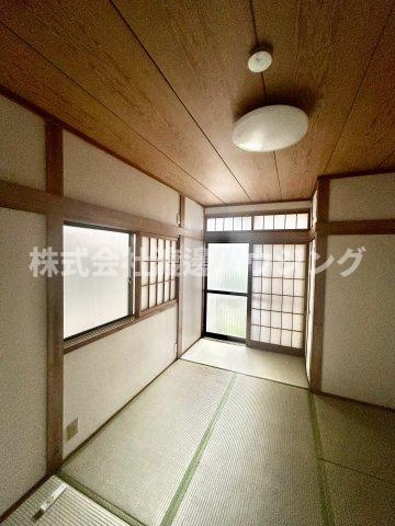 ロッヂm豊秀町2丁目テラスハウスのその他|窓