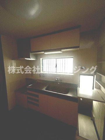 ロッヂm豊秀町2丁目テラスハウスのキッチン