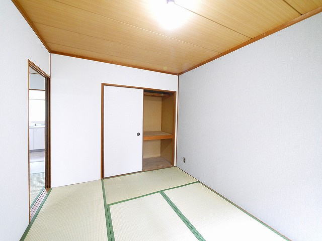 グリーンハイツ富雄の和室