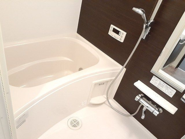 ウイング　レーテの浴室