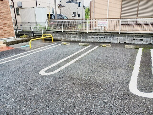 サンパティークⅢの駐車場