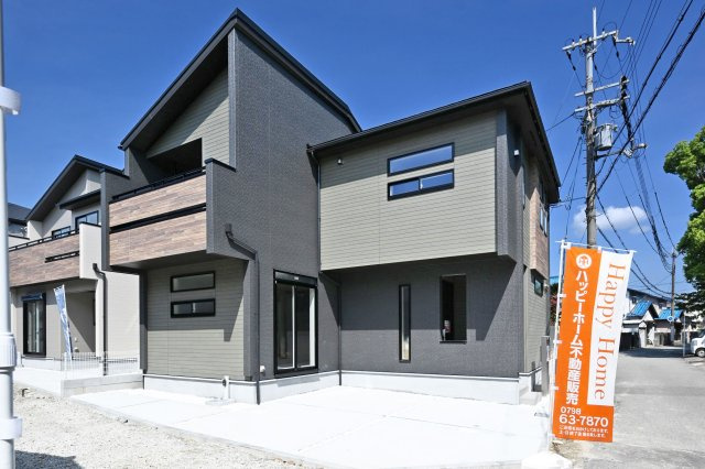 ブルーミングガーデン野間5丁目新築一戸建て│3LDK+並列駐車2台可