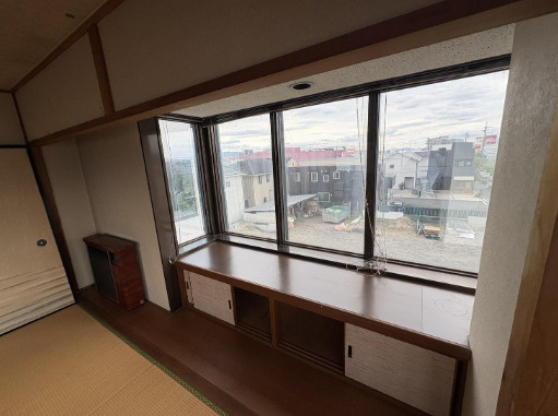 守山市播磨田町の事務所の内装