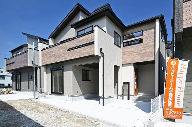 ブルーミングガーデン野間5丁目新築一戸建て│3LDK+並列駐車2台可