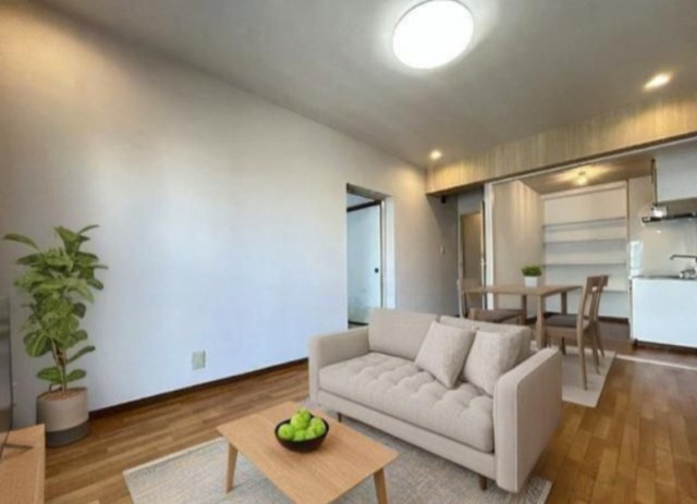 横浜市保土ケ谷区新井町の賃貸マンションの居間・リビング
