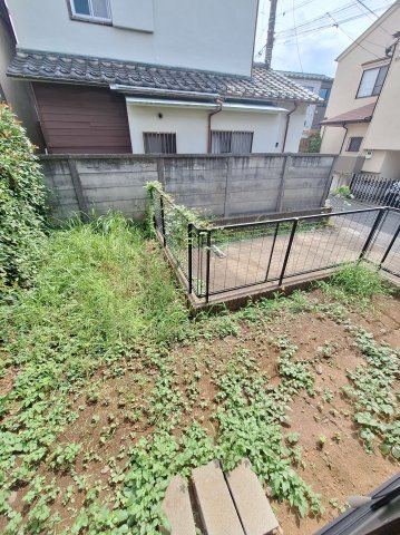石橋メゾンの庭