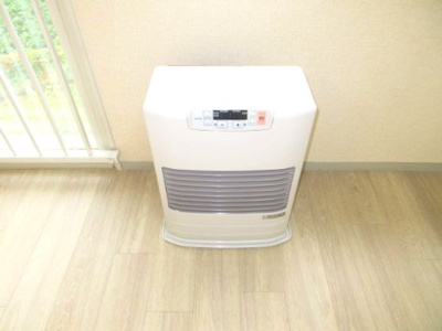 【設備】 | メイユールハロータウンB | 灯油ストーブ