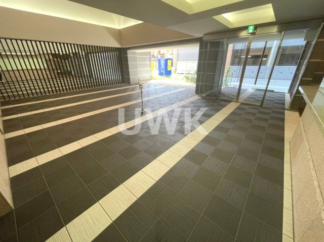 エステムプラザ京都河原町通のロビー