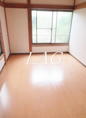 【居間・リビング】 | メグ生田目 | 洋室のお部屋です。