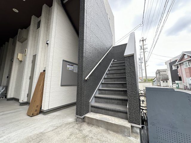 【エントランス】Creo六番町弐番館