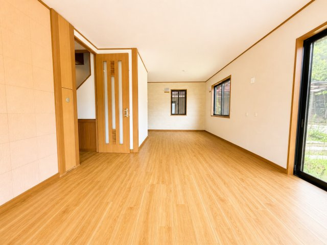 東近江市宮川町の居間・リビング