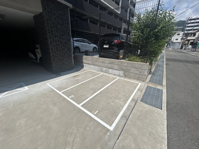 【駐車場】ルパルトネール三宮東