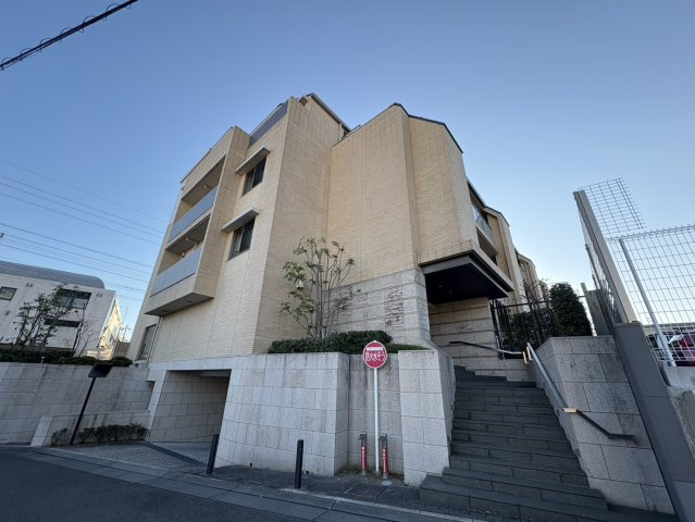 ジオ芦屋東山町の外観