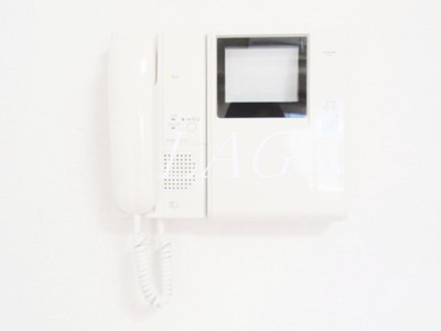 【設備】 | パインワン生田 | モニター付きインターフォンです。
