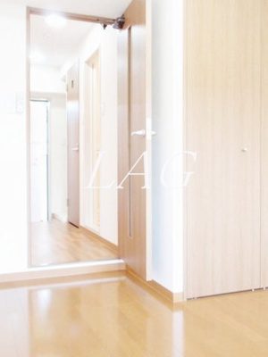 【居間・リビング】 | パインワン生田 | 洋室のお部屋です。