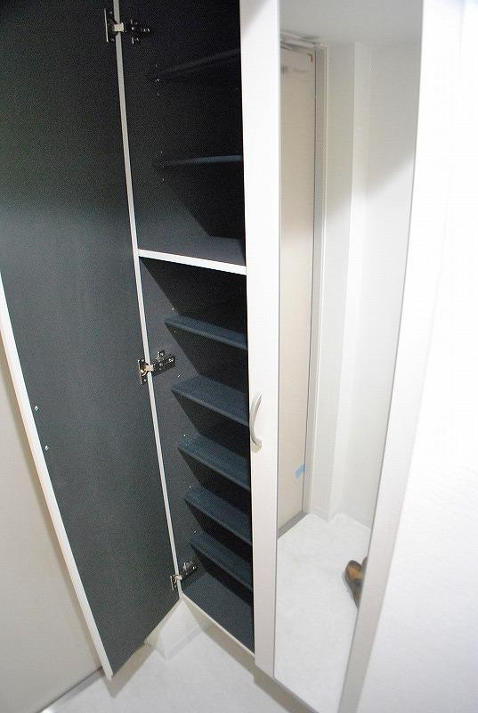 BROU上町台の内装|ブラウ上町台　シューズＢＯＸ