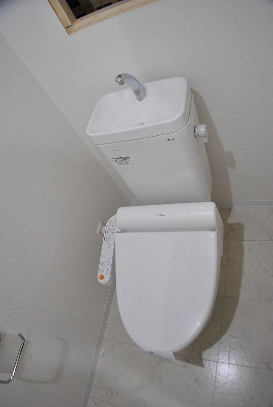 BROU上町台のトイレ|ブラウ上町台　ウォシュレット付