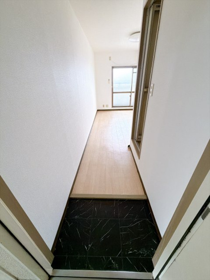 【玄関】 | アパートメント摂津Ⅱ