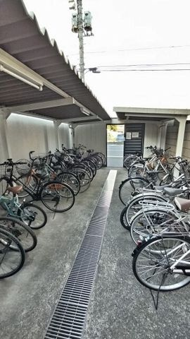 SOCIETY MINAMI-GYOUTOKU(K-017)の駐車場