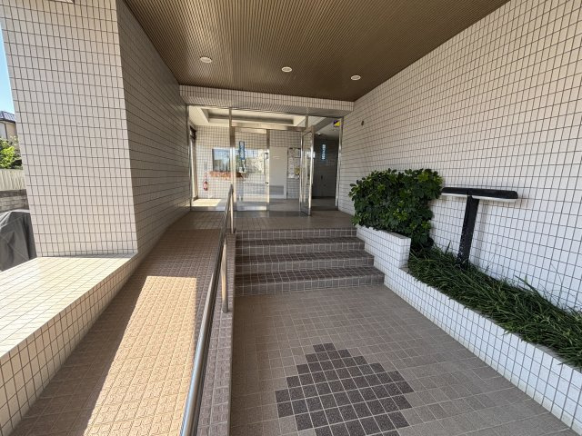 アルス北柏のエントランス
