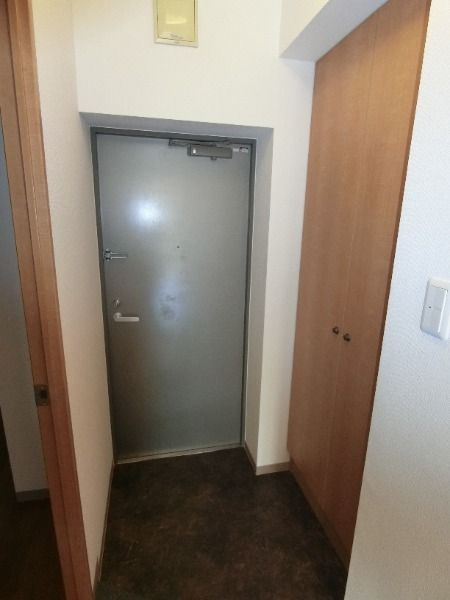 Cozy緑が丘A棟の玄関