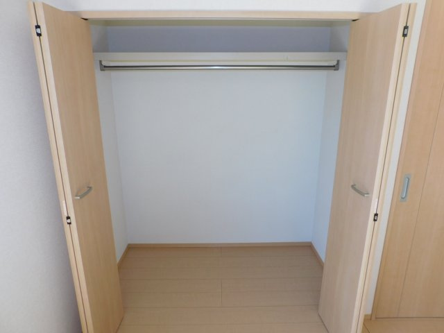 グレイスコートの収納|別部屋の写真です