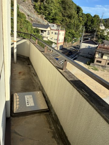 呉市天応南町の賃貸マンションのバルコニー